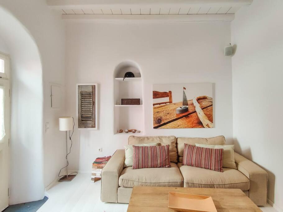 Holiday home The Sunday House In The Heart Of